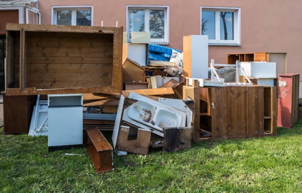 Best Construction Debris Removal  in Toppenish, WA